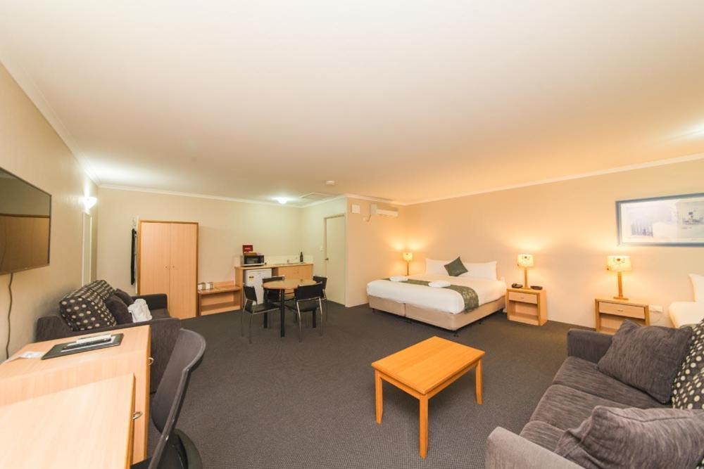 Harbour Sails Motor Inn Gladstone Extérieur photo