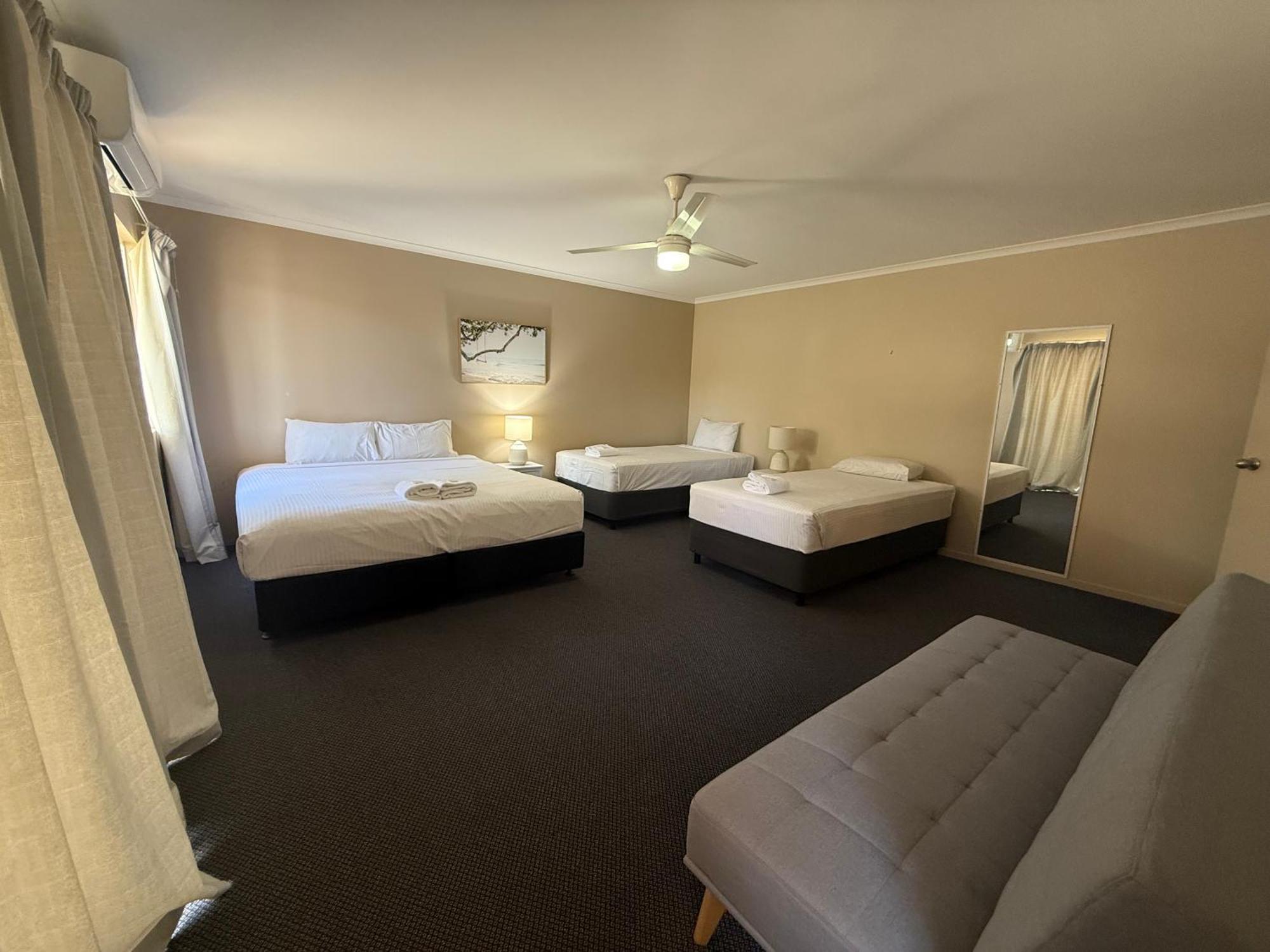 Harbour Sails Motor Inn Gladstone Extérieur photo